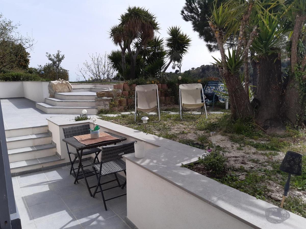 Appartement 3 Pieces Dans Villa Individuelle Falicon Buitenkant foto